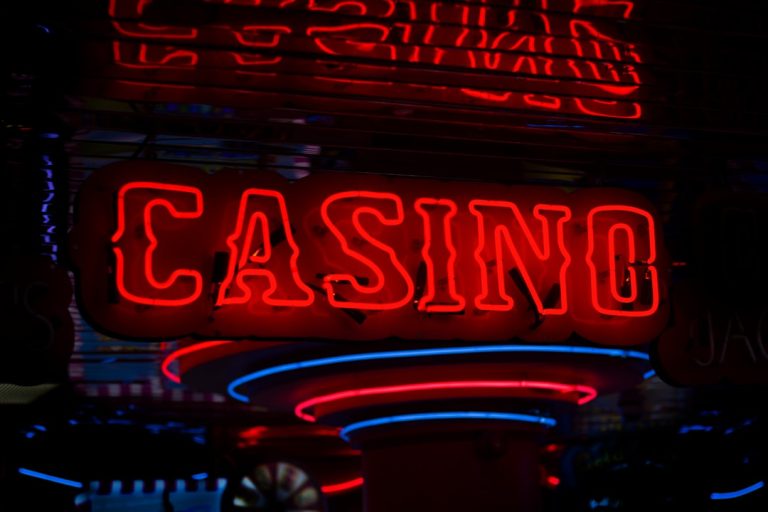 Discover the Exciting World of Free Social Casino Games!